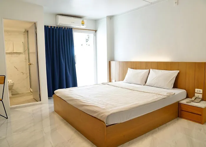 Viewplace & Lat Phrao 130 Locanda 3*