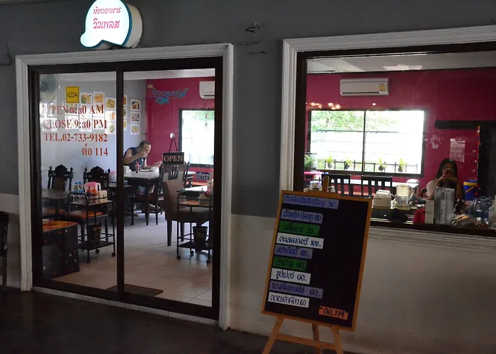 Viewplace & Lat Phrao 130 Locanda 3*