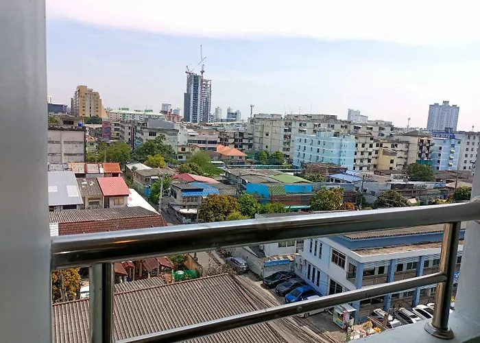Viewplace & Lat Phrao 130 3* Bangkok