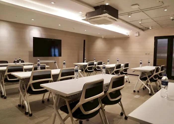 Viewplace & Lat Phrao 130 Locanda