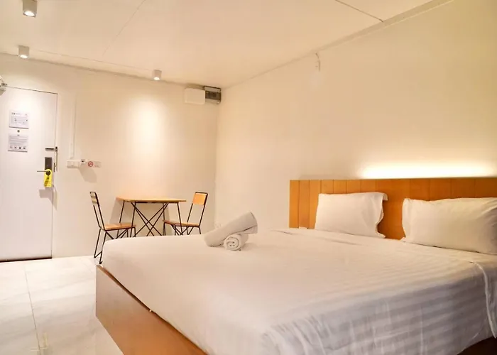 Viewplace & Lat Phrao 130 3*