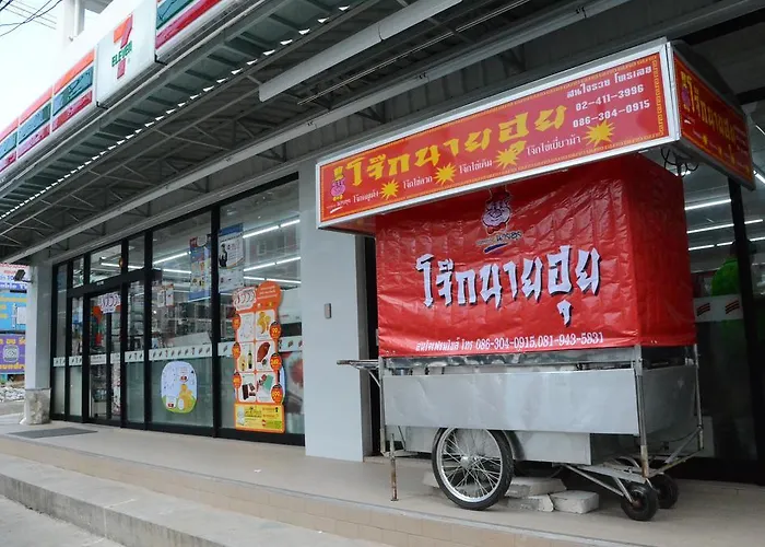 Viewplace & Lat Phrao 130 Locanda