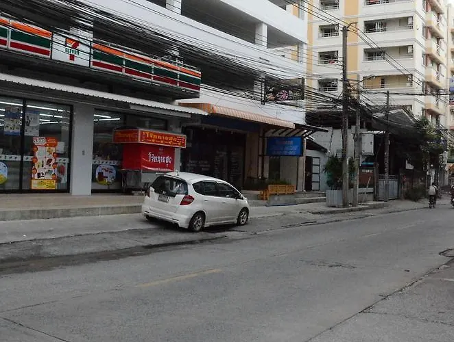 Locanda Viewplace & Lat Phrao 130